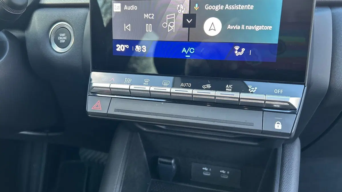 Renault Symbioz nuova a Padova (12)