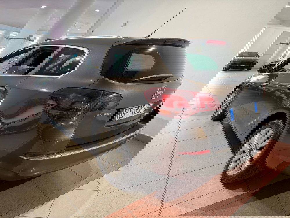 Opel Astra Station Wagon usata a Genova (3)