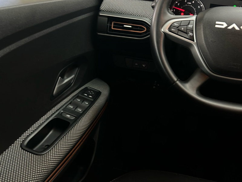 Dacia Sandero usata a Roma (13)