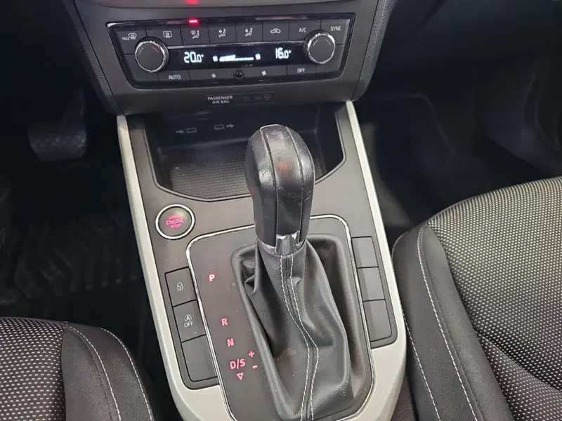 SEAT Arona usata a Lecco (12)