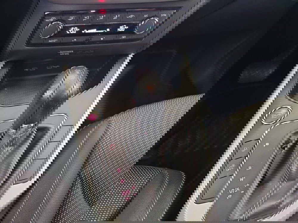 SEAT Arona usata a Lecco (12)