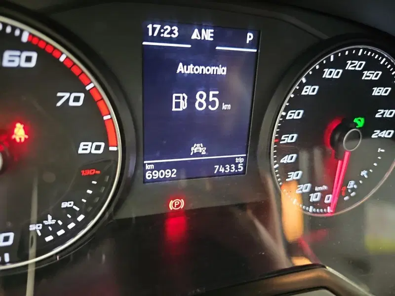 SEAT Arona usata a Lecco (14)
