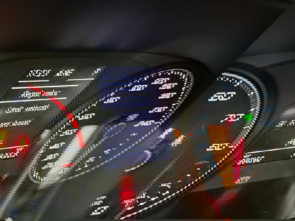 SEAT Arona usata a Lecco (15)