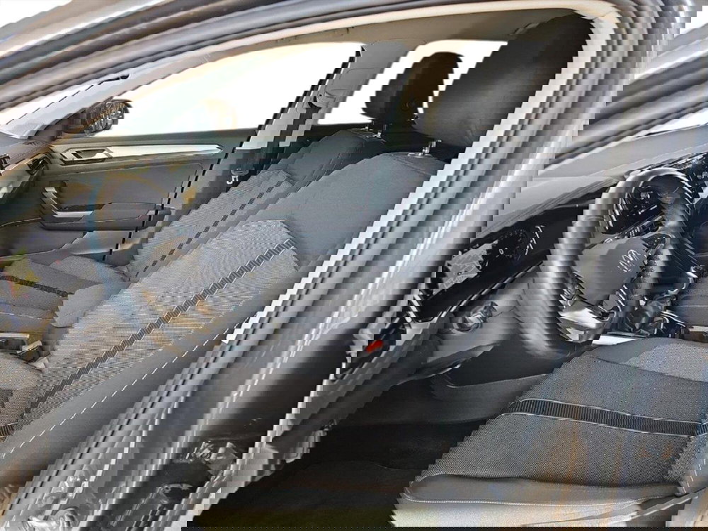 Volkswagen T-Roc usata a Lecco (11)