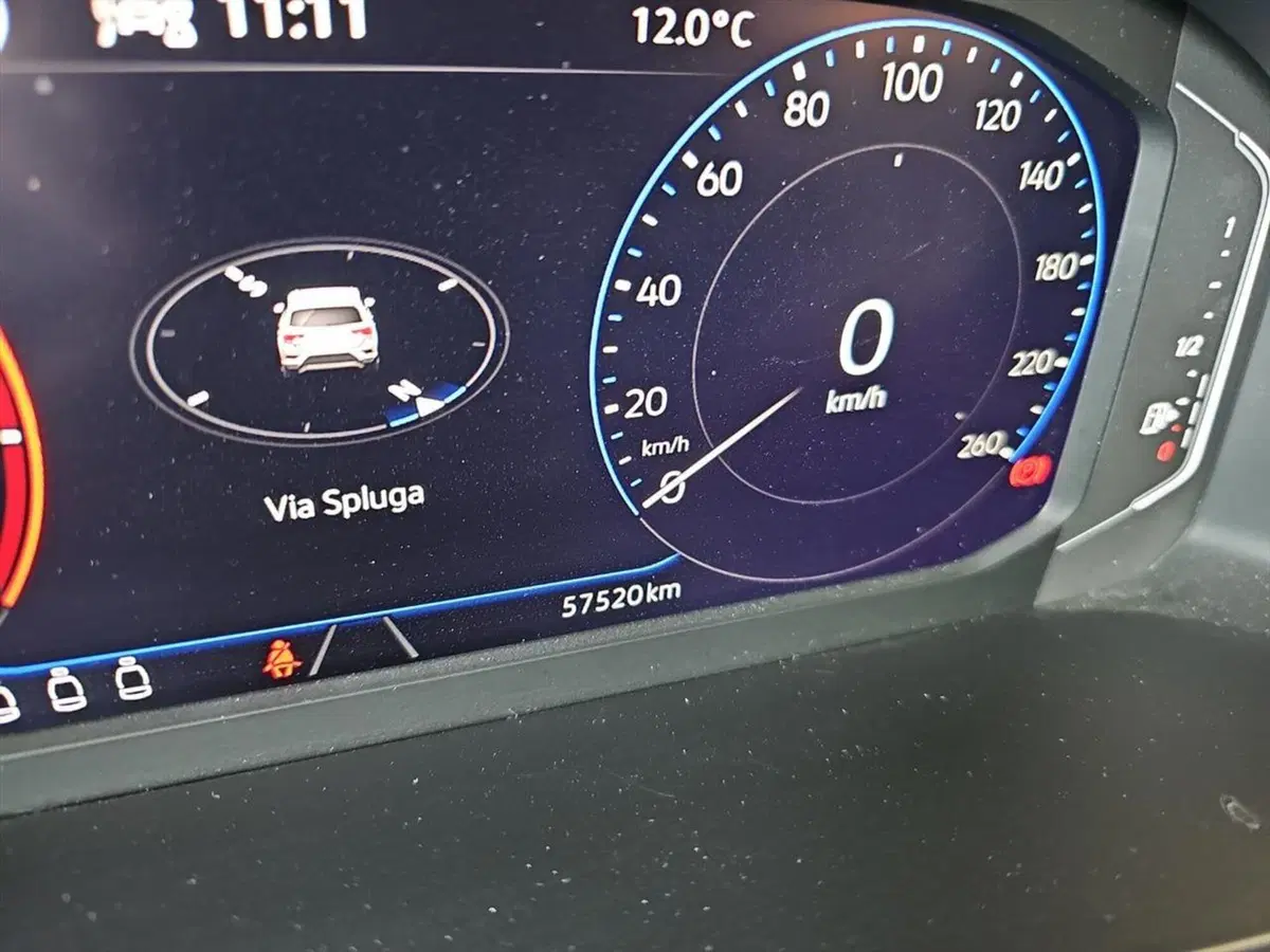 Volkswagen T-Roc usata a Lecco (13)