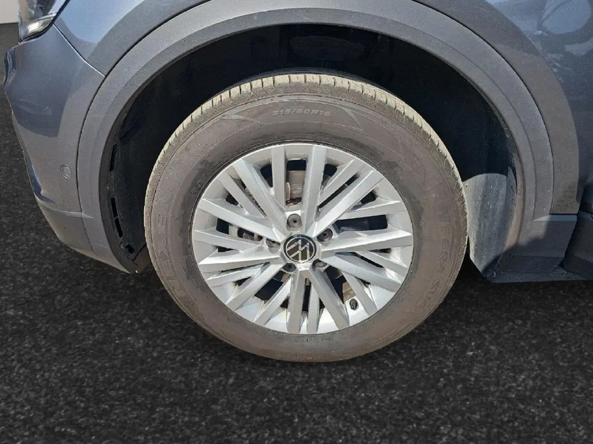 Volkswagen T-Roc usata a Lecco (17)
