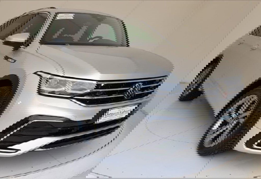 Volkswagen Tiguan usata a Lucca (8)