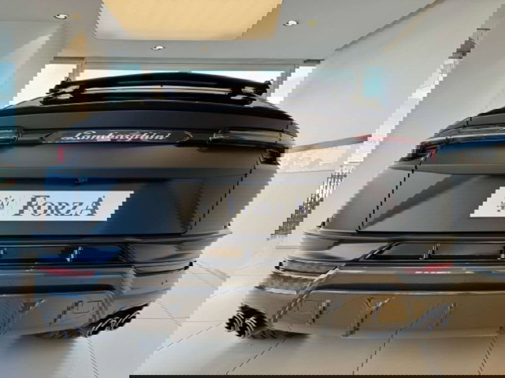 Lamborghini Urus usata a Torino (14)