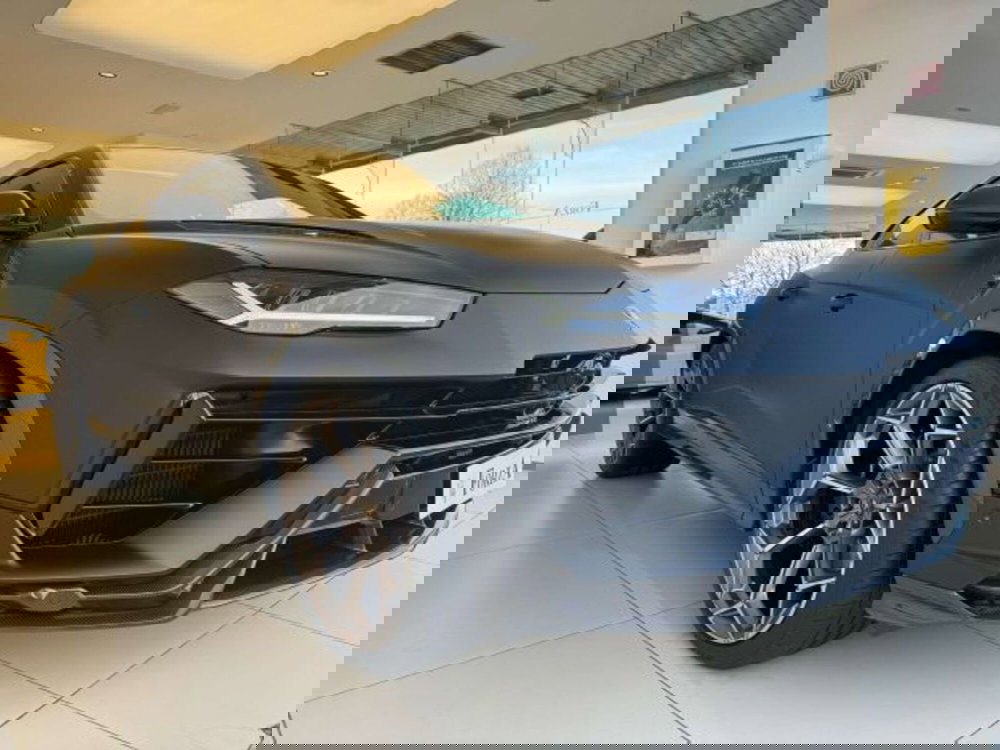 Lamborghini Urus usata a Torino (3)