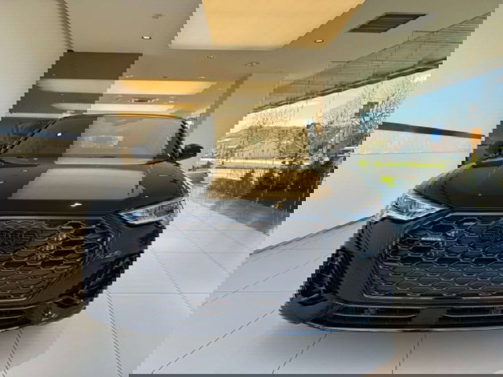 Audi Q3 Sportback nuova a Torino (2)