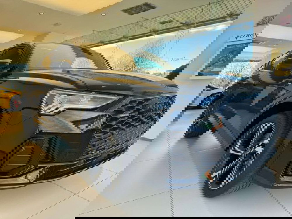 Audi Q3 Sportback nuova a Torino (3)