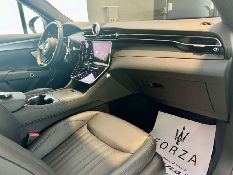 Maserati Grecale usata a Torino (6)