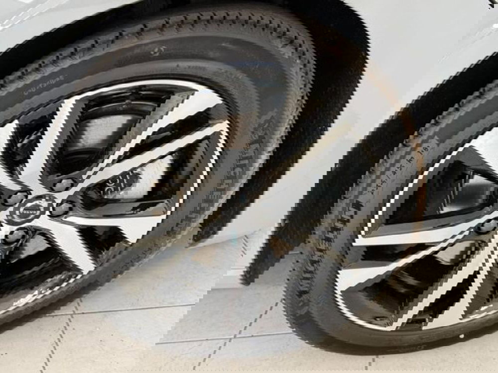 Volvo V60 nuova a Como (12)