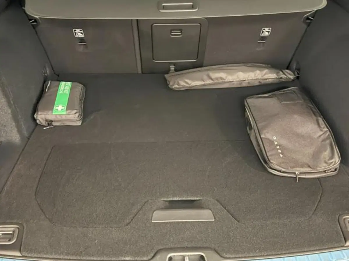 Volvo V60 nuova a Como (13)