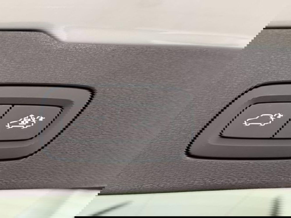 Volvo V60 nuova a Como (15)