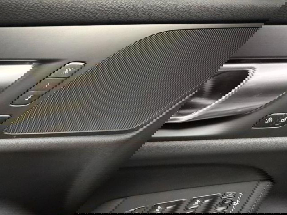 Volvo V60 nuova a Como (17)