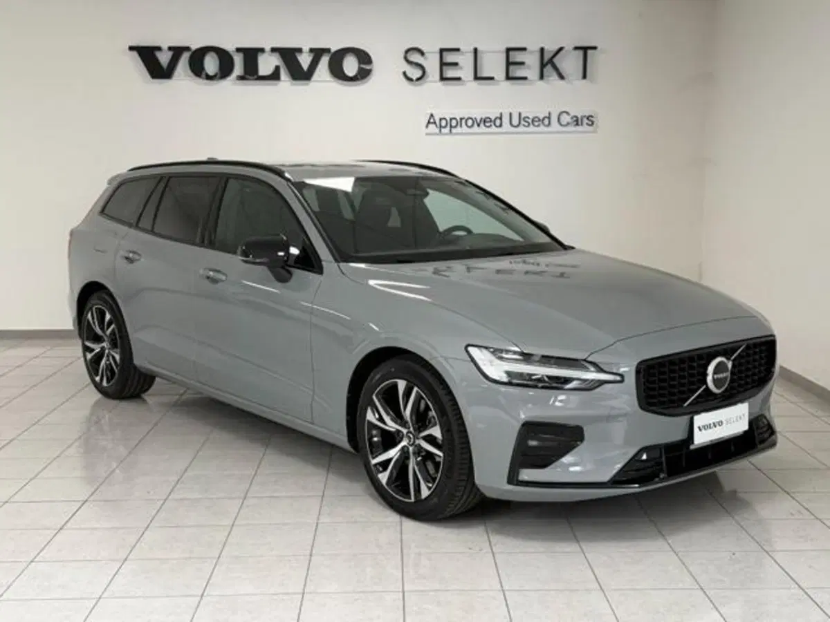 Volvo V60 nuova a Como (2)