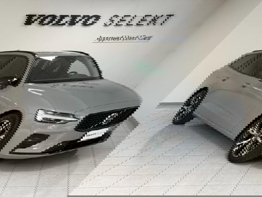 Volvo V60 nuova a Como (2)