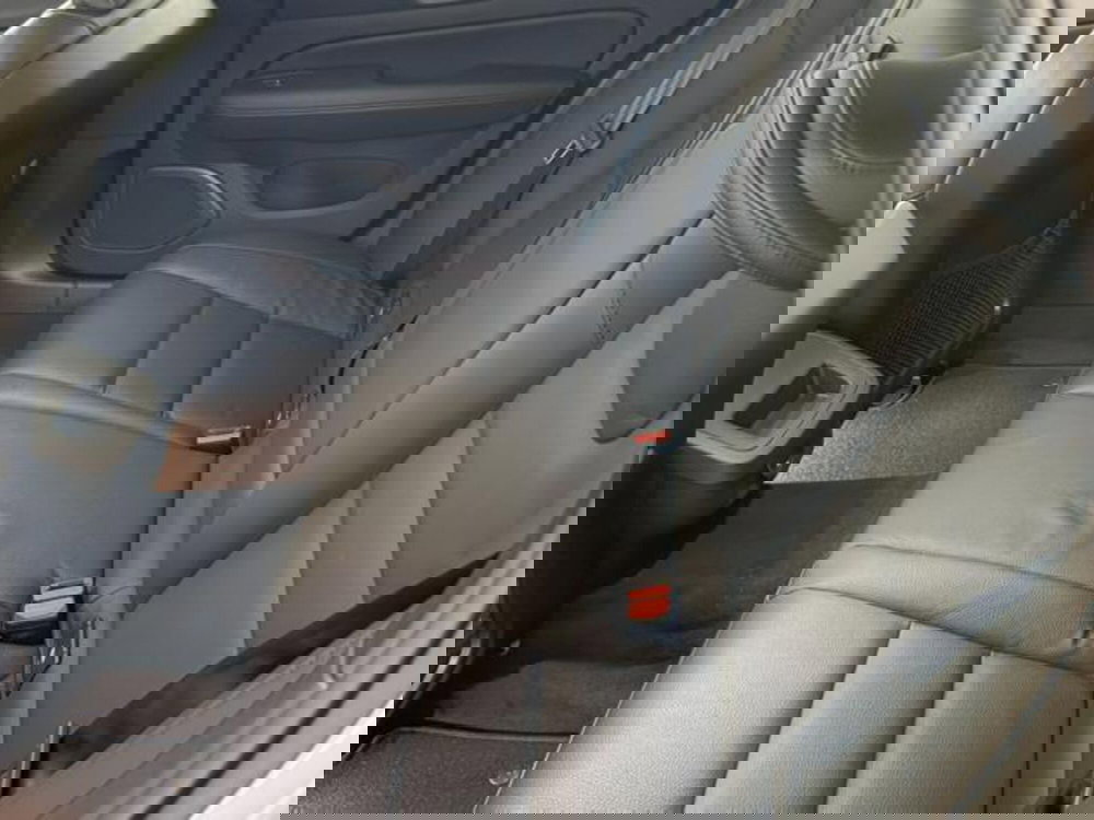 Volvo V60 nuova a Como (6)