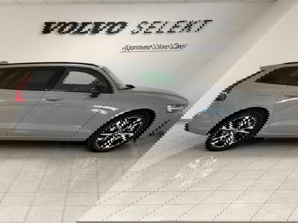 Volvo V60 nuova a Como (8)