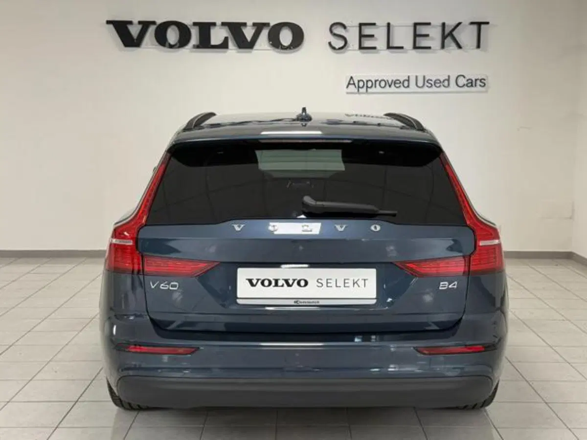 Volvo V60 nuova a Como (10)