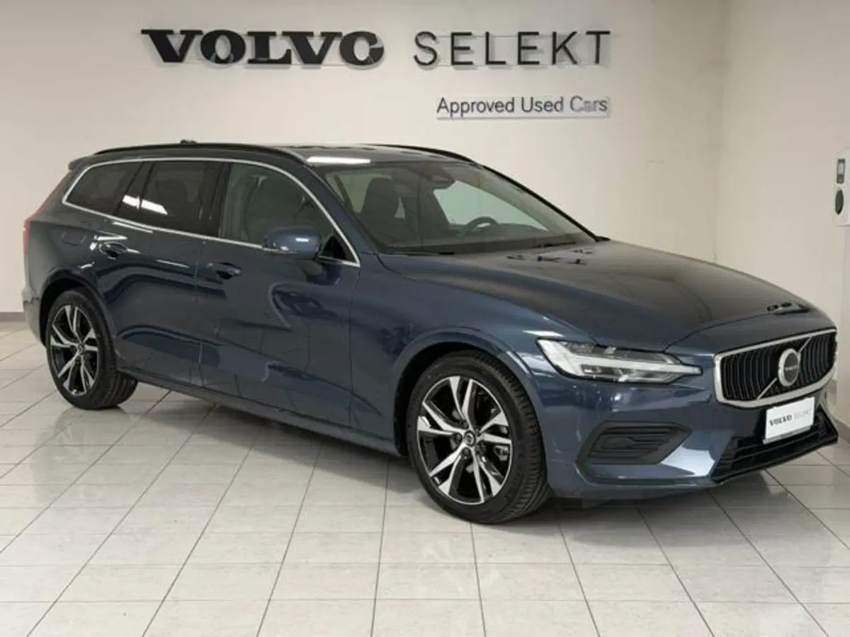 Volvo V60 nuova a Como (2)