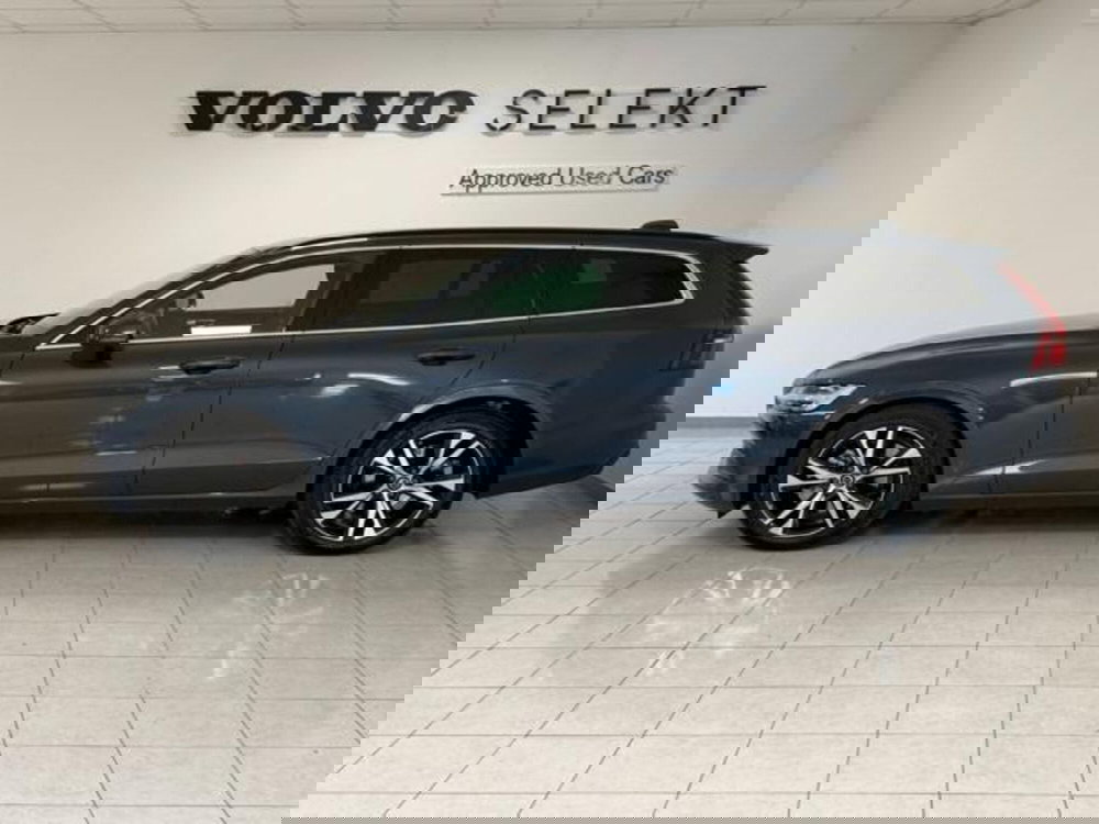 Volvo V60 nuova a Como (8)