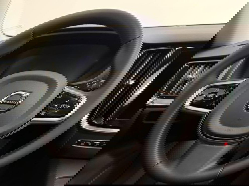 Volvo V60 Cross Country nuova a Como (11)