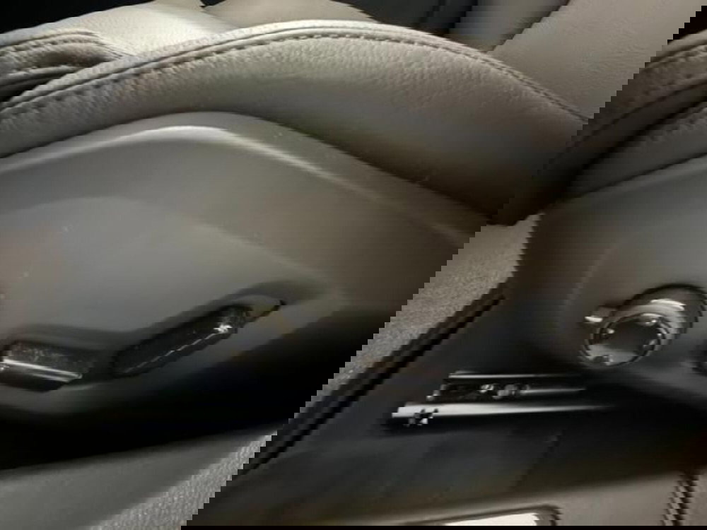 Volvo V60 Cross Country nuova a Como (7)