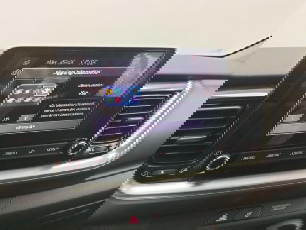 Kia Stonic usata a Como (13)