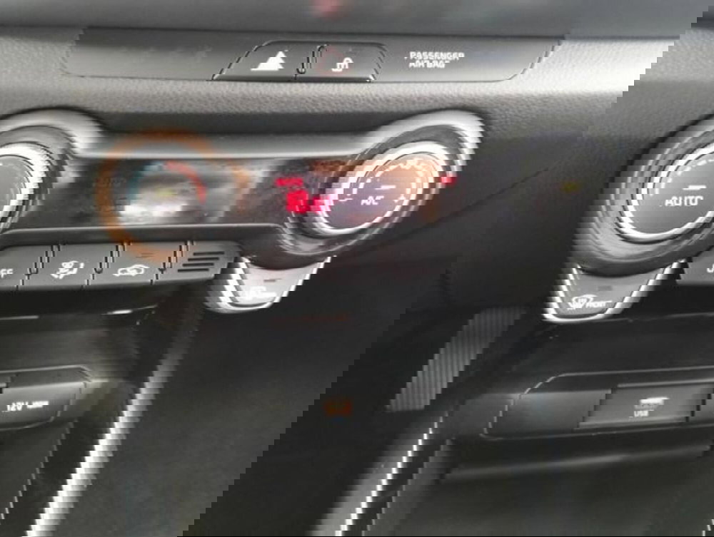 Kia Stonic usata a Como (16)