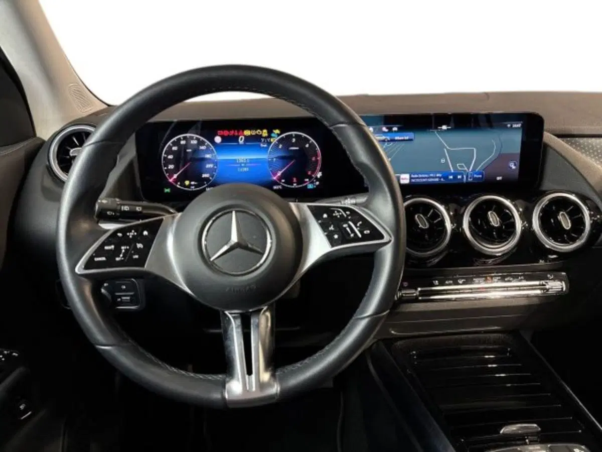Mercedes-Benz GLA SUV usata a Bologna (11)