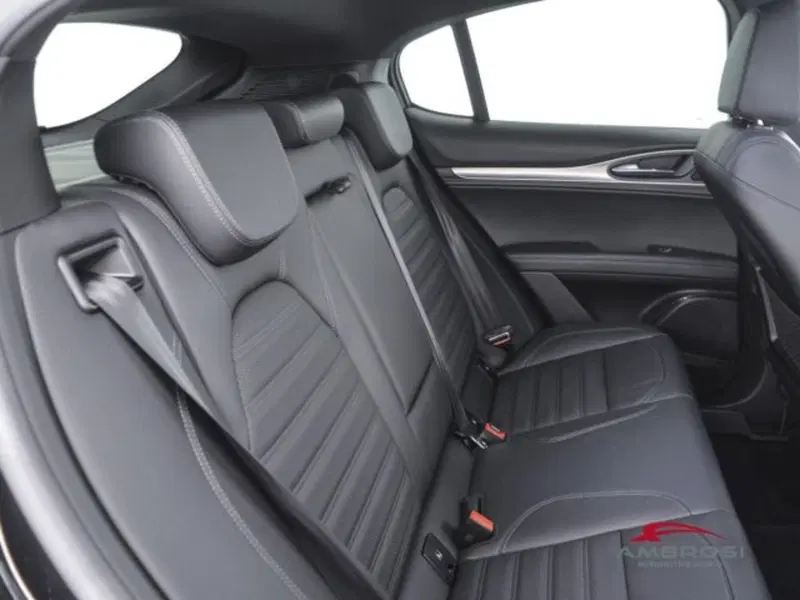 Alfa Romeo Stelvio usata a Perugia (11)