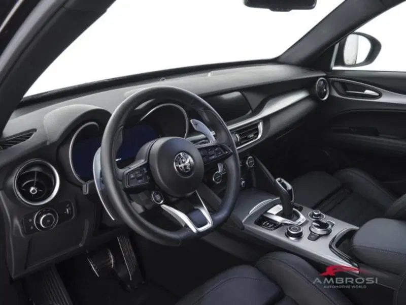 Alfa Romeo Stelvio usata a Perugia (8)