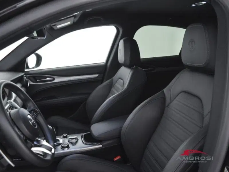 Alfa Romeo Stelvio usata a Perugia (9)