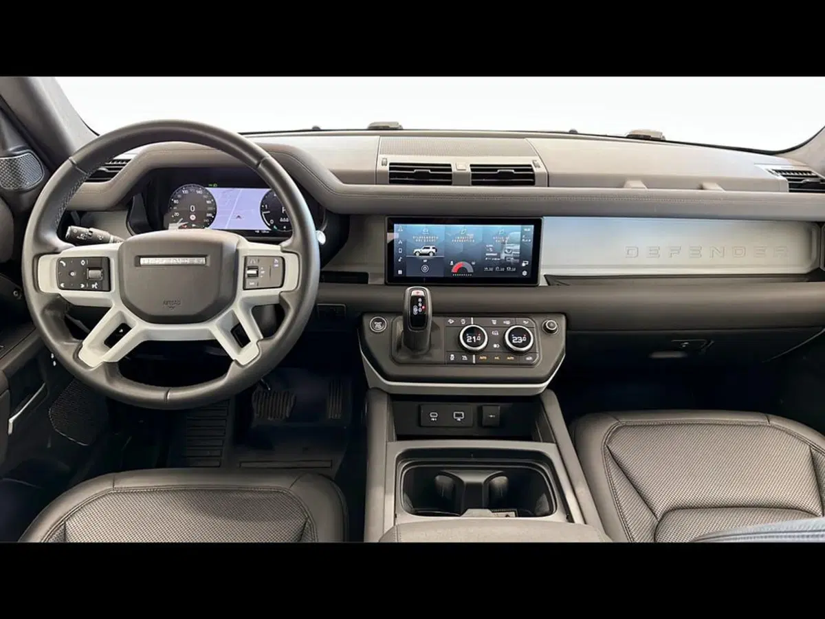Land Rover Defender usata a Varese (4)
