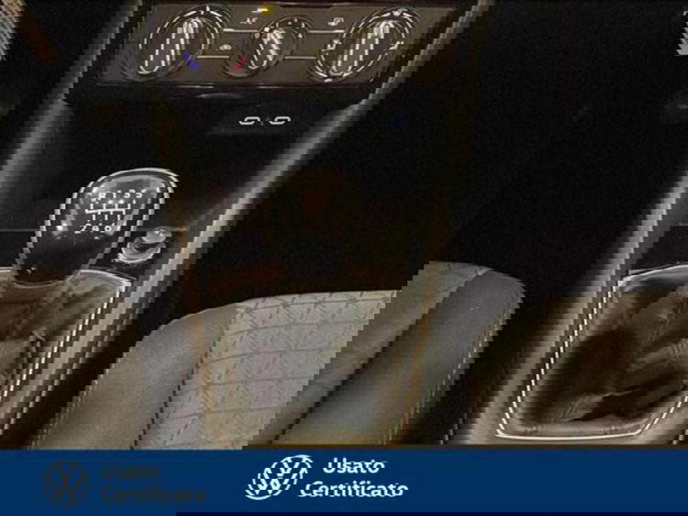 Volkswagen T-Cross usata a Vicenza (11)