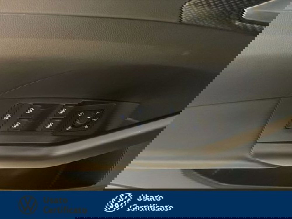 Volkswagen T-Cross usata a Vicenza (18)