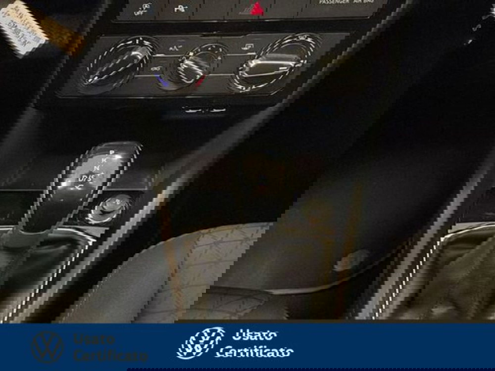 Volkswagen T-Cross usata a Vicenza (11)