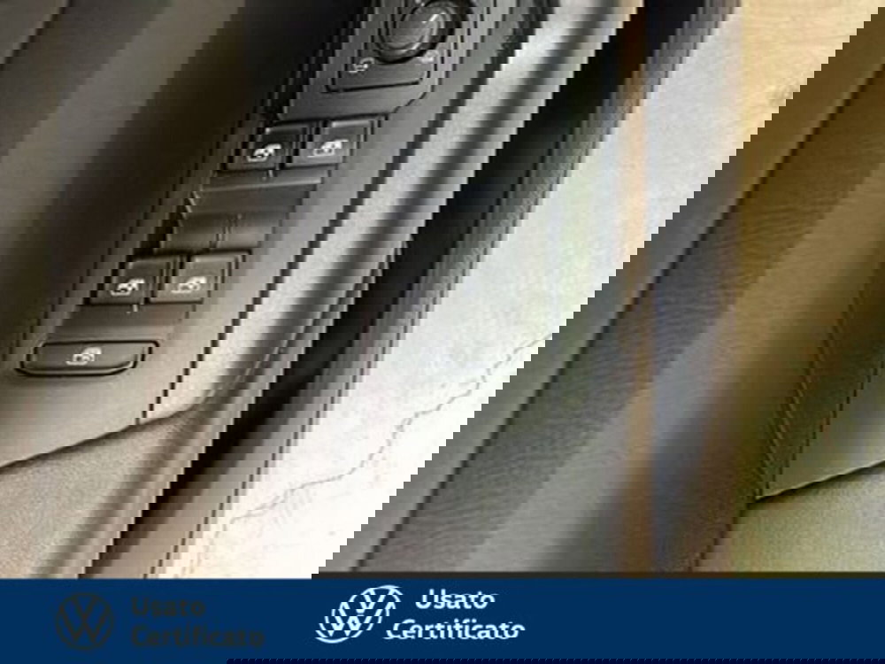 Volkswagen T-Cross usata a Vicenza (17)