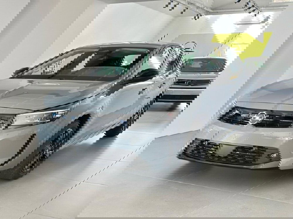 Opel Corsa nuova a Sondrio