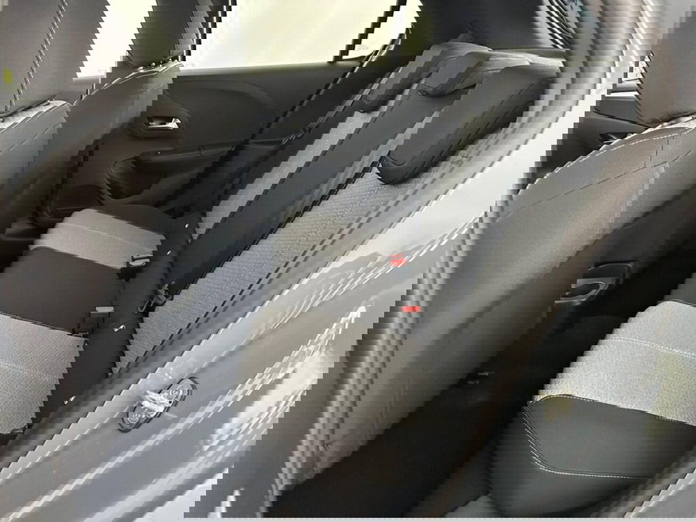 Opel Corsa nuova a Sondrio (11)