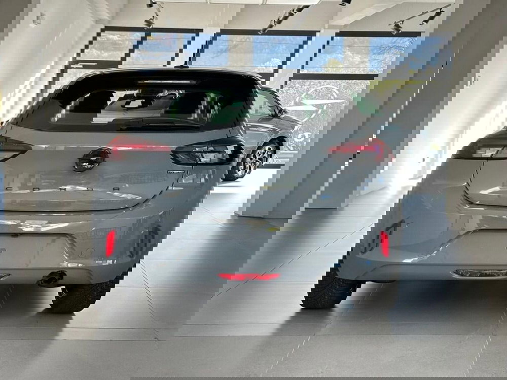 Opel Corsa nuova a Sondrio (4)