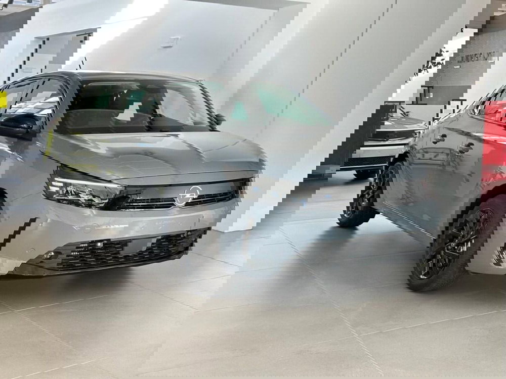 Opel Corsa nuova a Sondrio (7)