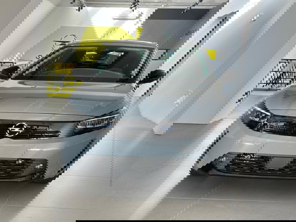 Opel Corsa nuova a Sondrio (8)