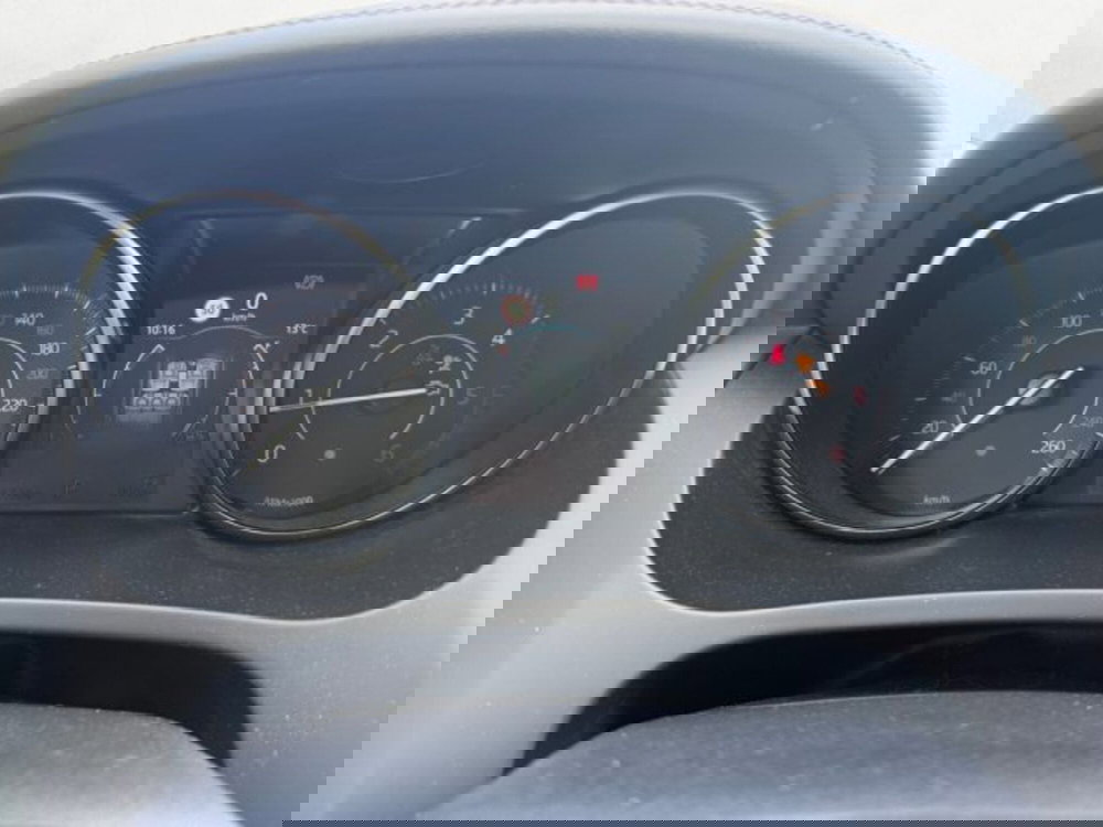 Jaguar E-Pace usata a Udine (11)