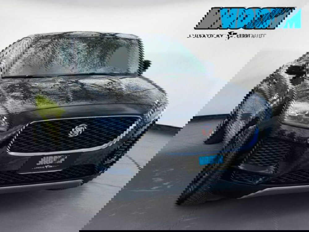 Jaguar E-Pace usata a Udine (3)