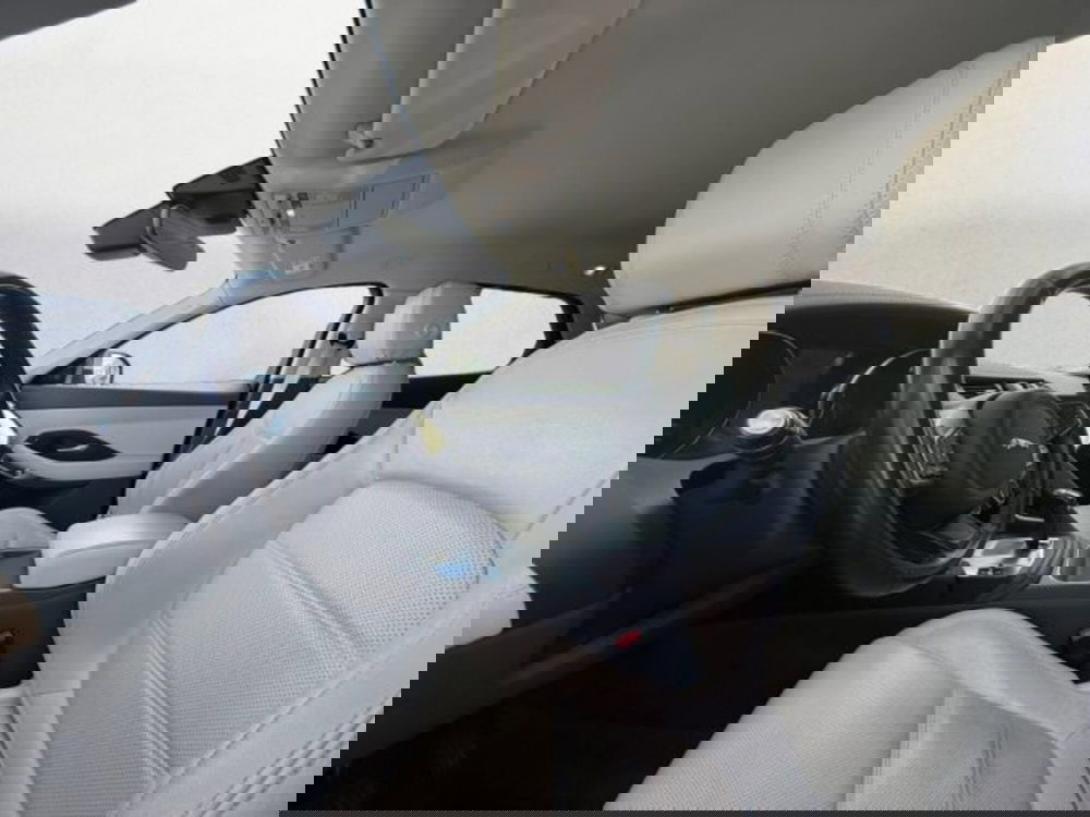 Jaguar E-Pace usata a Udine (7)