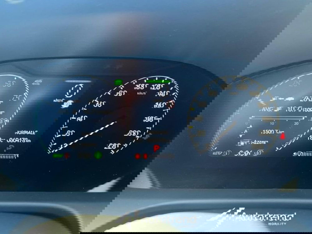 Honda ZR-V usata a Lecce (10)