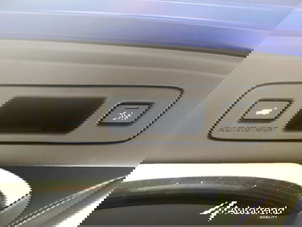 Honda ZR-V usata a Lecce (16)